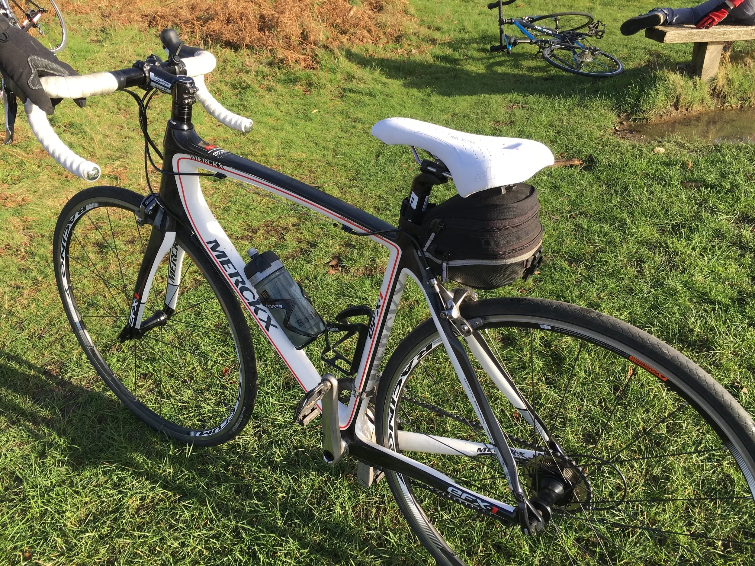 Selle velo italia gel flow cheap